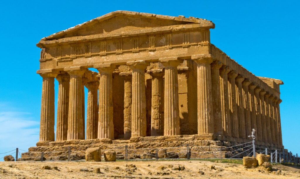 El templo de Agrigento en Agrigento, Sicilia, un antiguo templo griego bien conservado.
ANTIGUAS