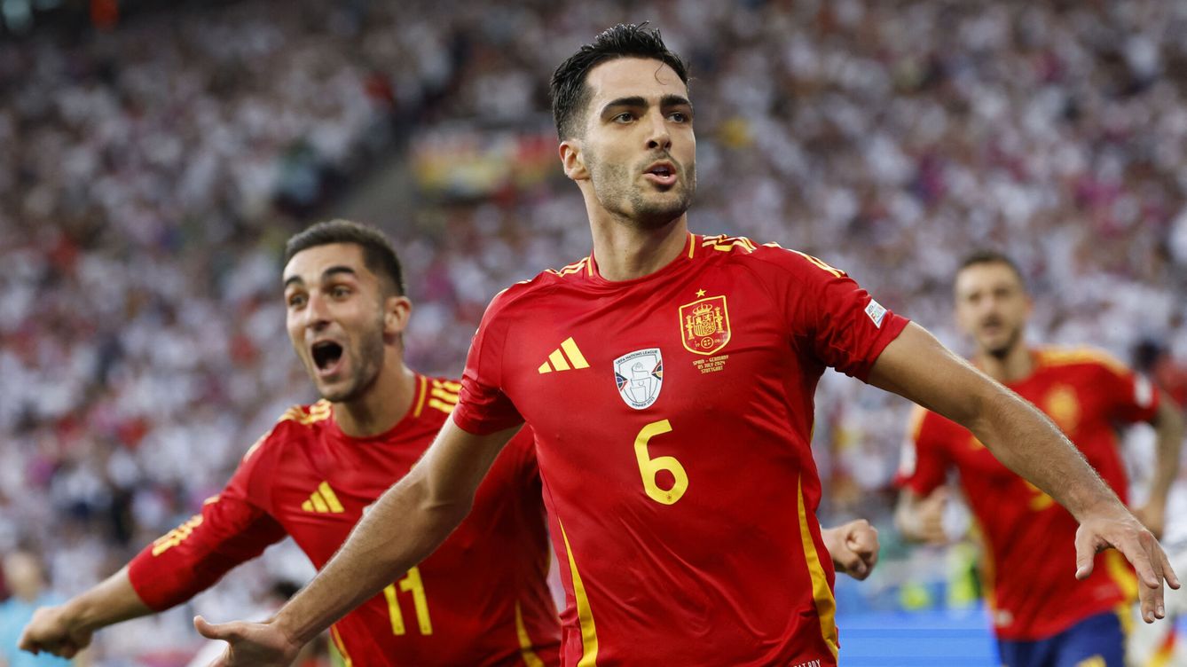 MIKEL MERINO celebra su segundo gol contra ALEMANIA