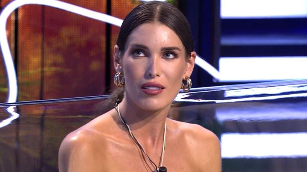 Marta lópez en un plató de Televisión